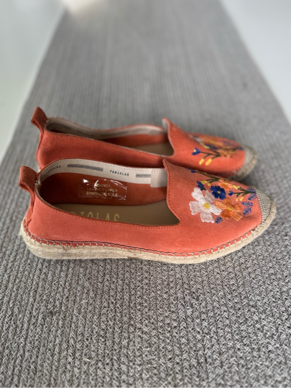 Fabiolas Floral Embroidered Coral Suede Leather Espadrilles Size 38 - Picture 9 of 15